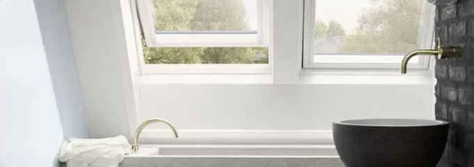 Strešno okno za kopalnico Velux GGU